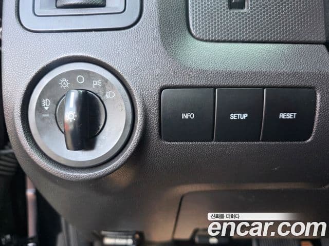 Ford Escape 2세대, 2010 12