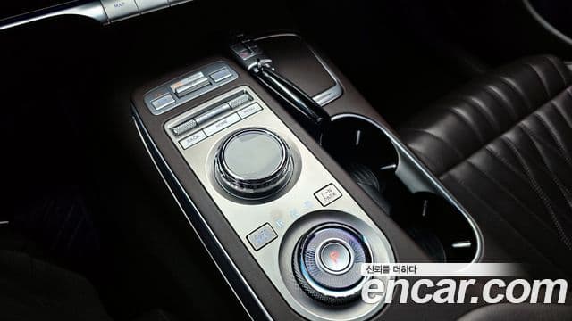 Genesis GV70, 2021 9