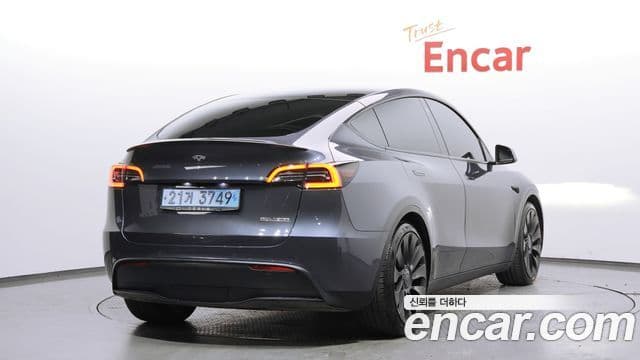 Tesla модель Y performance AWD, 2022 2