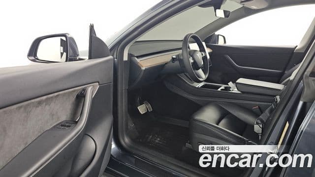 Tesla модель Y performance AWD, 2022 11