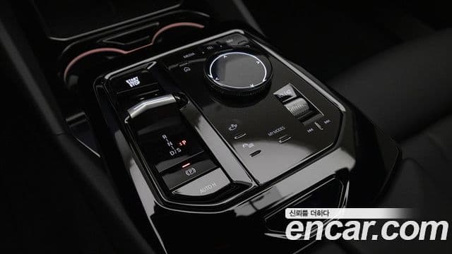 BMW 5시리즈 (G60) 523d M Sport, 2025 10