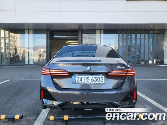 BMW 5시리즈 (G60) 520i M Sport, 2026 3