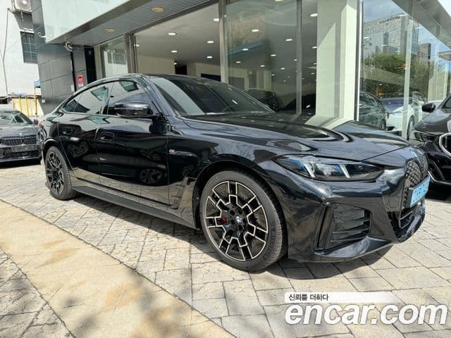 BMW i4 eDrive40 M Sport Pro, 2025 1