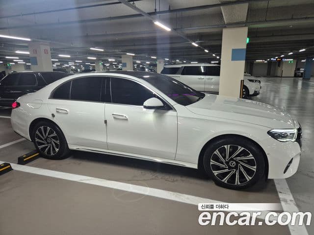 Mercedes-Benz E-класс W214 Exclusive, 2024 4