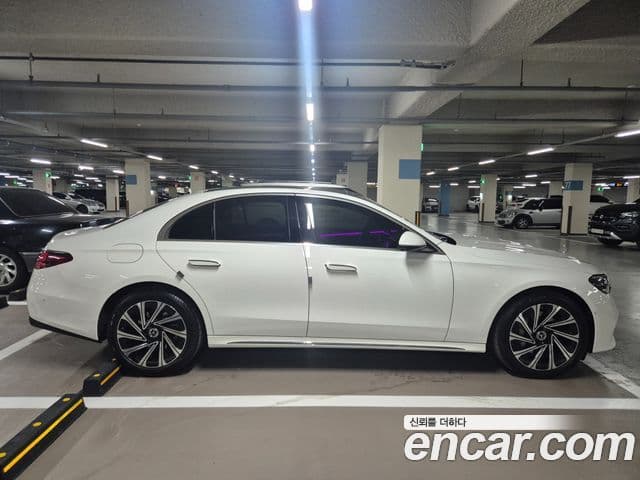 Mercedes-Benz E-класс W214 Exclusive, 2024 6