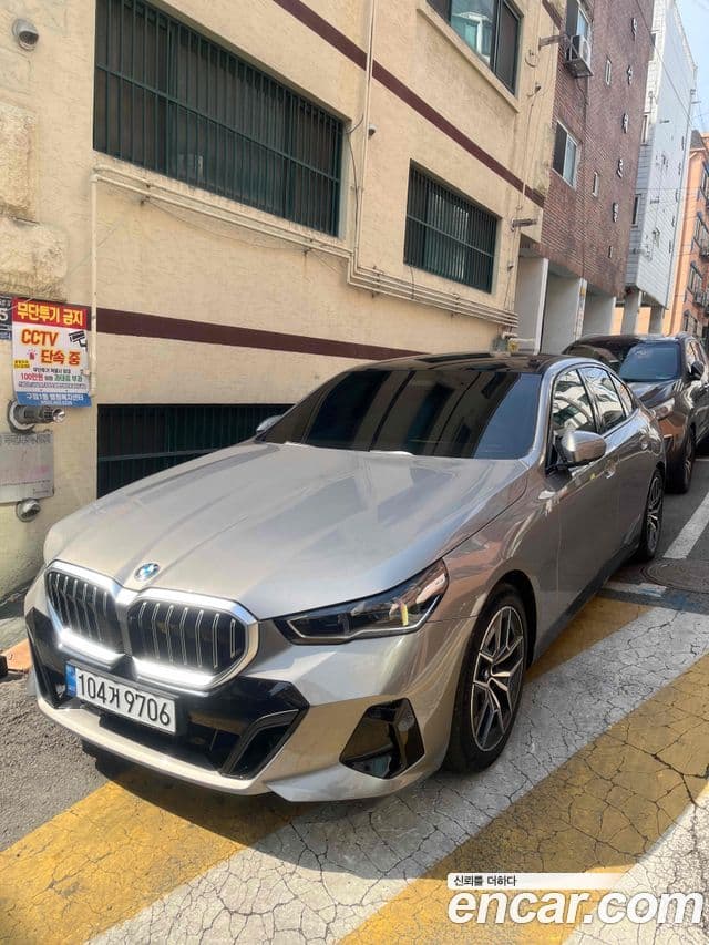 BMW 5시리즈 (G60) 520i M Sport, 2025 2