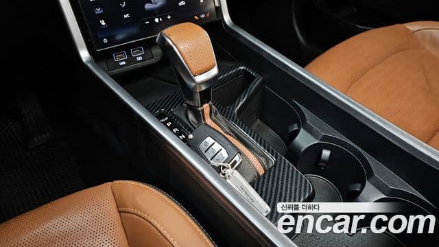 KG모빌리티(SsangYong) Torres T7, 2023 9