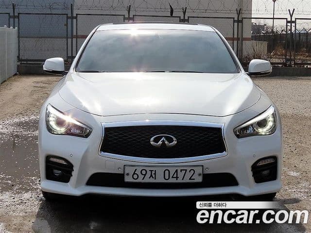 Infiniti Q50 3.5 гибрид Essence, 2016 1
