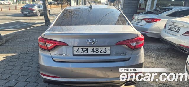 Hyundai LF Sonata Special, 2016 1
