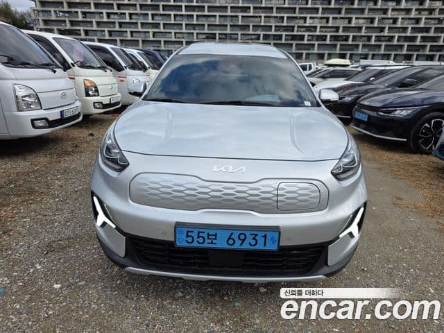 Kia Niro Plus Air, 2023 1