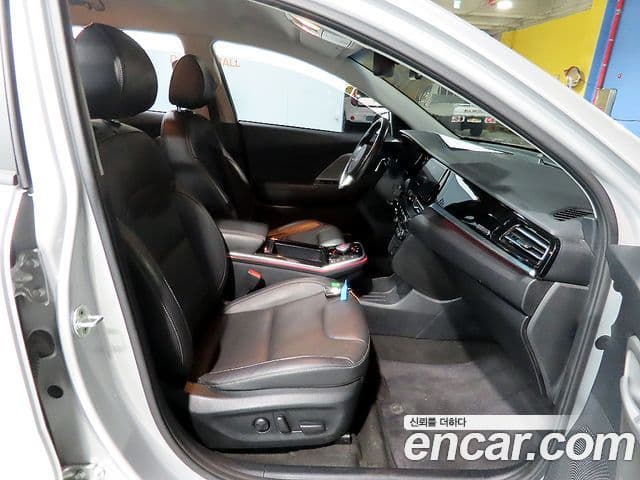 Kia Niro Plus Air, 2023 10