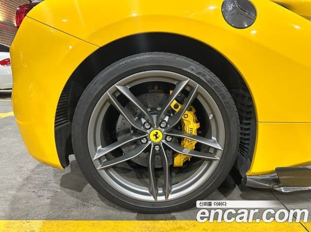 Ferrari 488 스파이더, 2017 6