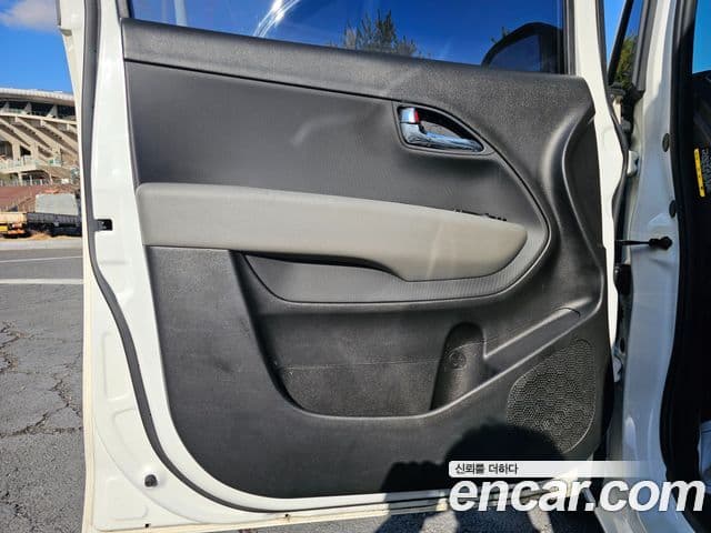 Kia The / новый New Ray Signature, 2022 11