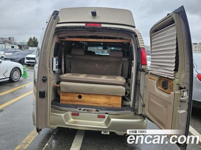 Chevrolet 체비밴 9인승, 2002 8