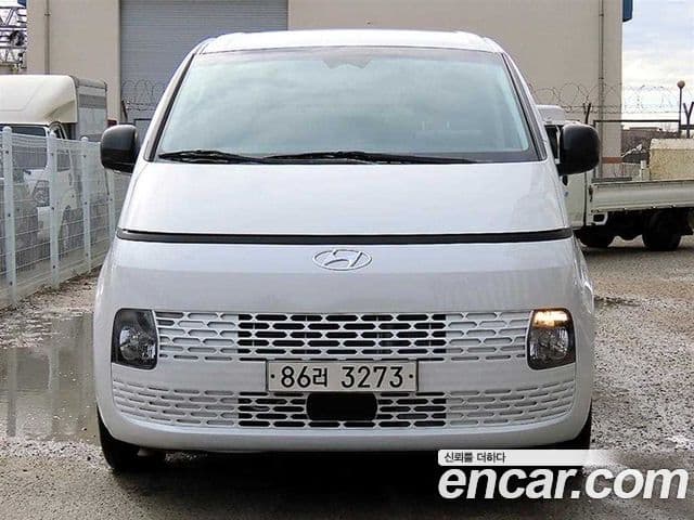 Hyundai Staria Smart, 2022 1