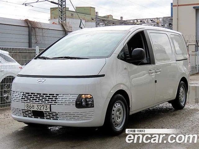 Hyundai Staria Smart, 2022 2