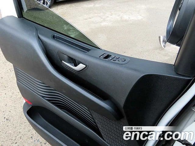 Hyundai Staria Smart, 2022 11