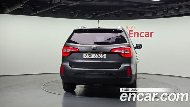 Kia New Sorento R Trendy, 2014 4