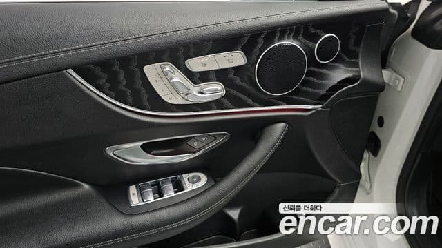 Mercedes-Benz E-класс W213 E220d кабриолет, 2018 16