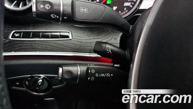 Mercedes-Benz E-класс W213 E220d кабриолет, 2018 17