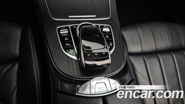 Mercedes-Benz E-класс W213 E220d кабриолет, 2018 19