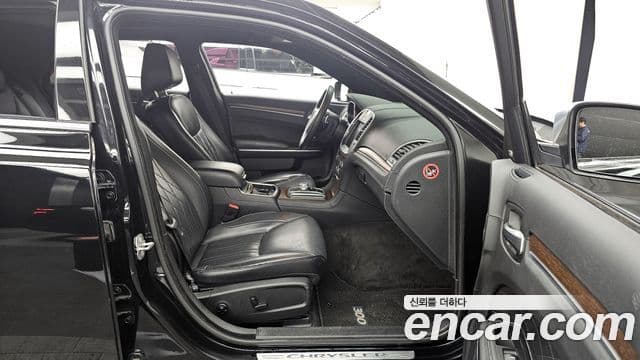 크라이슬러 The / новый New 300C, 2016 11