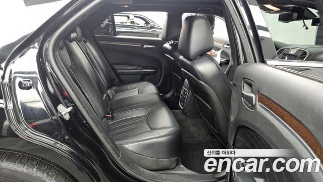 크라이슬러 The / новый New 300C, 2016 12