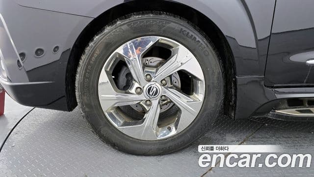 KG모빌리티(SsangYong) Korando 투리스모 4WD RX 9인승, 2018 все фото