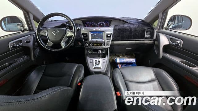 KG모빌리티(SsangYong) Korando 투리스모 4WD RX 9인승, 2018 7