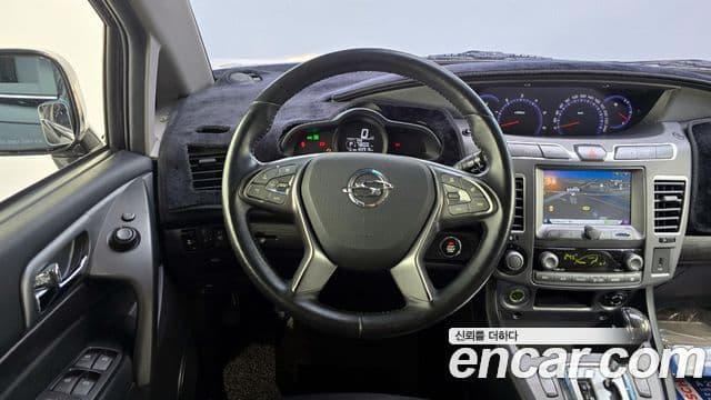 KG모빌리티(SsangYong) Korando 투리스모 4WD RX 9인승, 2018 13