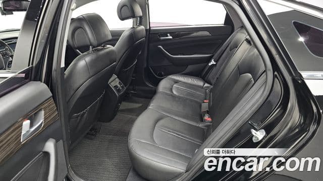 Hyundai LF Sonata Premium, 2015 12