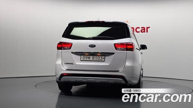 Kia All New Carnival Prestige, 2018 4