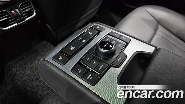 Genesis G80 Premium Luxury, 2019 17