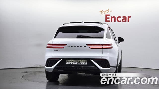 Genesis GV70, 2021 4