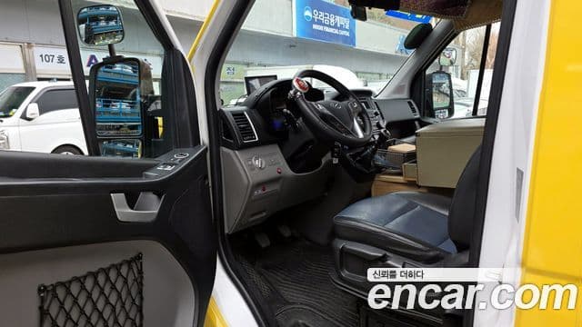 Hyundai 쏠라티 15인승, 2015 10