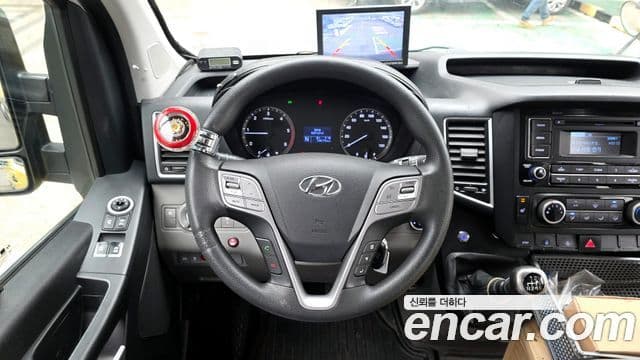 Hyundai 쏠라티 15인승, 2015 14