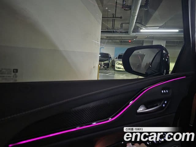 Cadillac Escalade 5세대 Premium Luxury Platinum, 2024 9