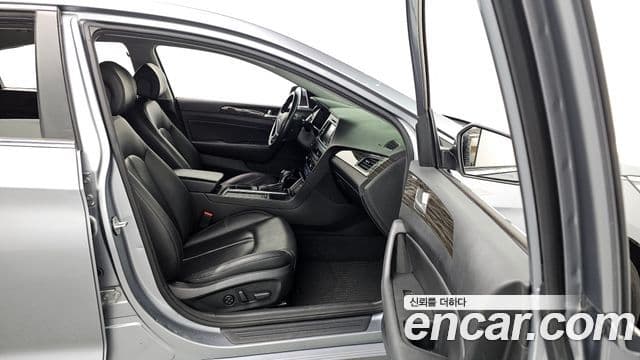 Hyundai LF Sonata 2.0 Smart, 2015 11