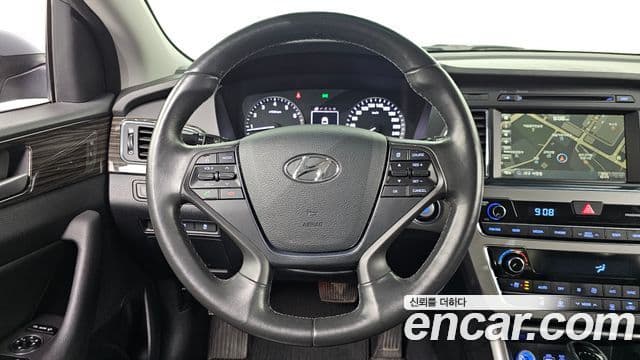 Hyundai LF Sonata 2.0 Smart, 2015 14
