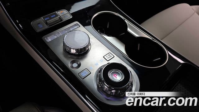 Genesis GV70, 2025 9