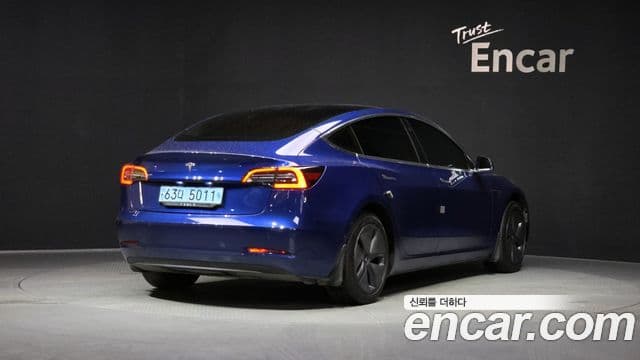 Tesla модель 3 Standard Range Plus, 2020 2