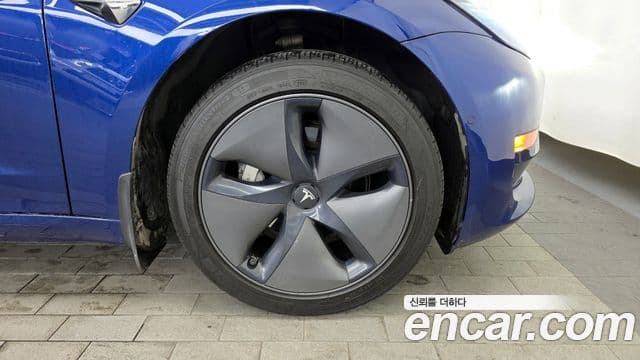 Tesla модель 3 Standard Range Plus, 2020 все фото