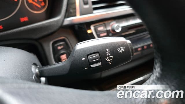 BMW 3시리즈 (F30), 2016 18