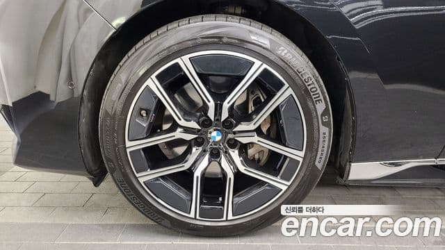 BMW i7 (G70) eDrive 50 M Sport, 2024 все фото