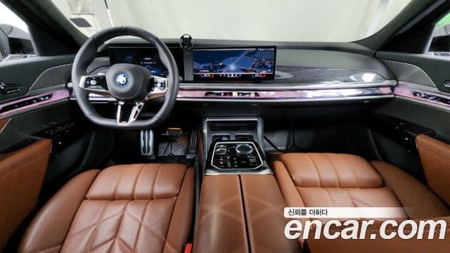 BMW i7 (G70) eDrive 50 M Sport, 2024 7