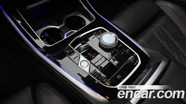 BMW X7 (G07) xDrive 40d M Sport 6인승, 2024 9