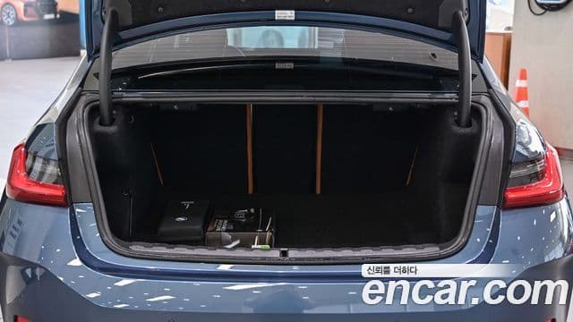 BMW 3시리즈 (G20), 2025 8