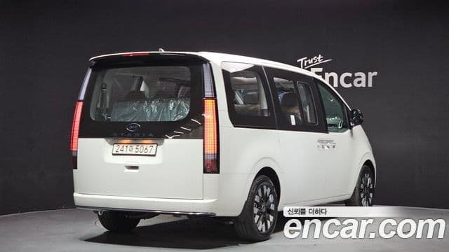 Hyundai Staria Inspiration, 2025 2