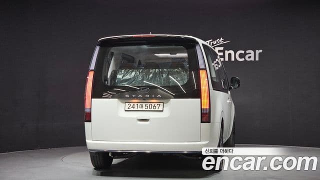 Hyundai Staria Inspiration, 2025 4