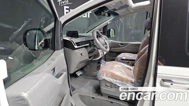 Hyundai Staria Inspiration, 2025 10